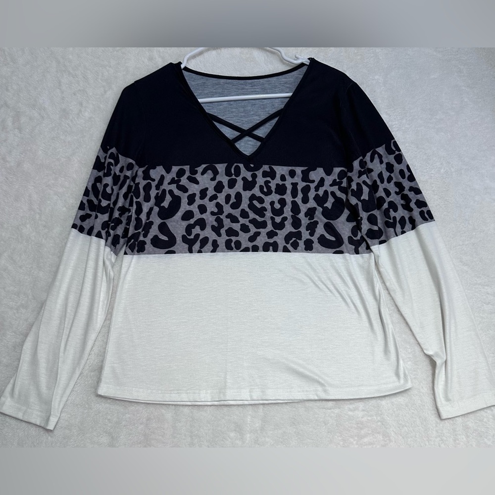 Colorblock Leopard Print Crisscross V-Neck Long Sleeve Top - Size M